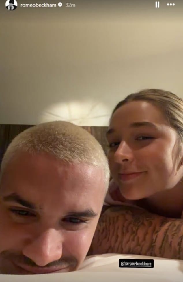 Romeo佳節當前,當然要陪寶貝細妹。 Romeo佳節當前,當然要陪寶貝細妹。