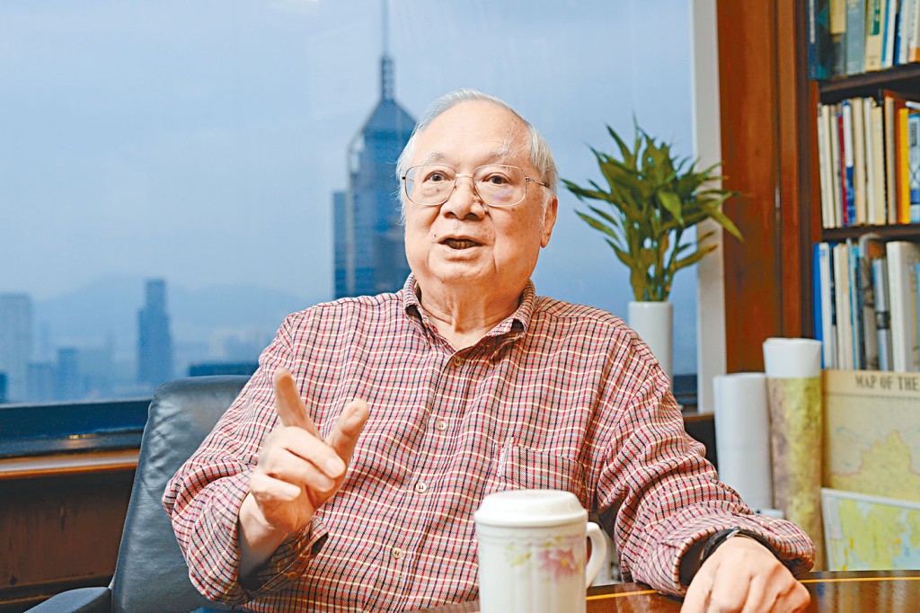 ■合和胡应湘说，未听闻中央向地产商施压，又不认为地产商「游戏规则」已改变。