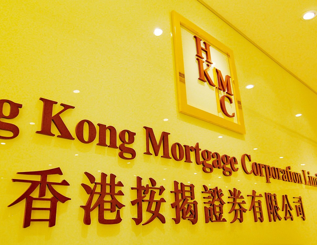 據按證發言人表示，定按計畫收到約10宗申請，大部分選擇10年定息期。