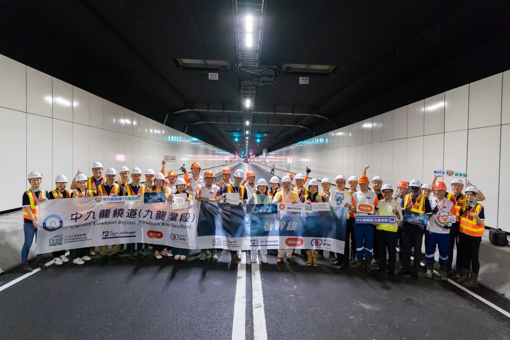 工程團隊首度將「機電裝備合成法」(MiMEP)應用於隧道工程。陳美寶網誌 工程團隊首度將「機電裝備合成法」(MiMEP)應用於隧道工程。陳美寶網誌