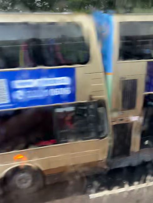 龍翔道2九巴相撞釀3傷 往觀塘塞車龍尾至明愛醫院