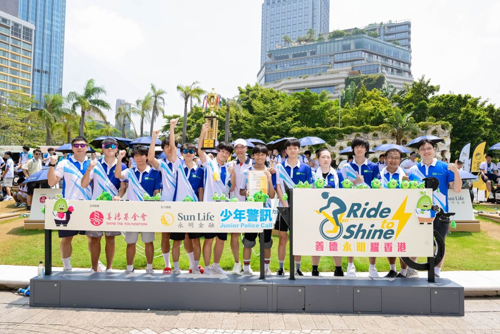 沙田警區年警訊代表隊在比賽中表現出色奪冠。 沙田警區年警訊代表隊在比賽中表現出色奪冠。