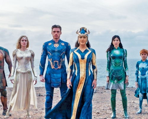 ■《永恆族》原定下周四在中東多國上映，但沙特阿拉伯、卡塔爾等地突抽起電影不上映。