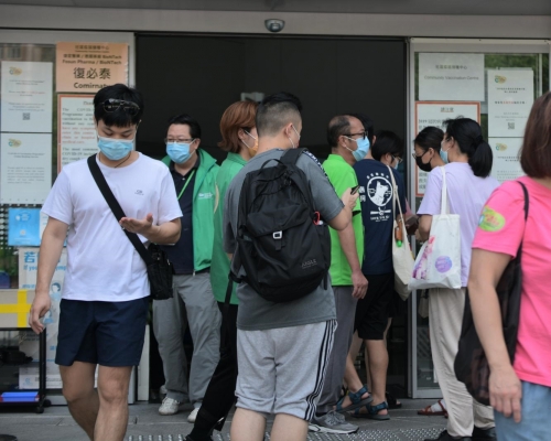 今日共有約65,400人接種了疫苗。