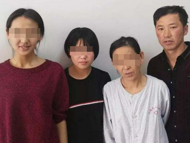 李長銀(右)與家人的合照。網圖
