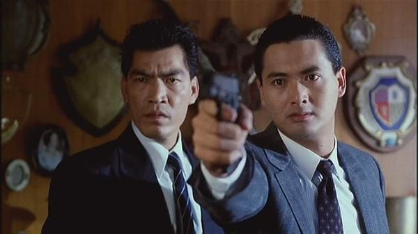 成奎安（左）曾演出電影《賭神》及《賭俠》。