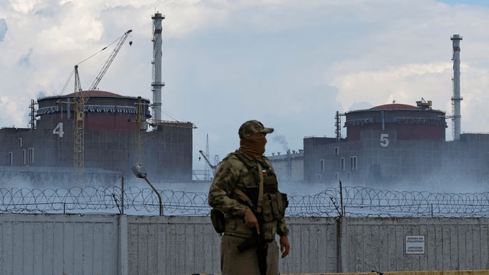 烏軍反攻在即恐爆核災,扎波羅熱核電廠附近1679人撤離。路透資料圖