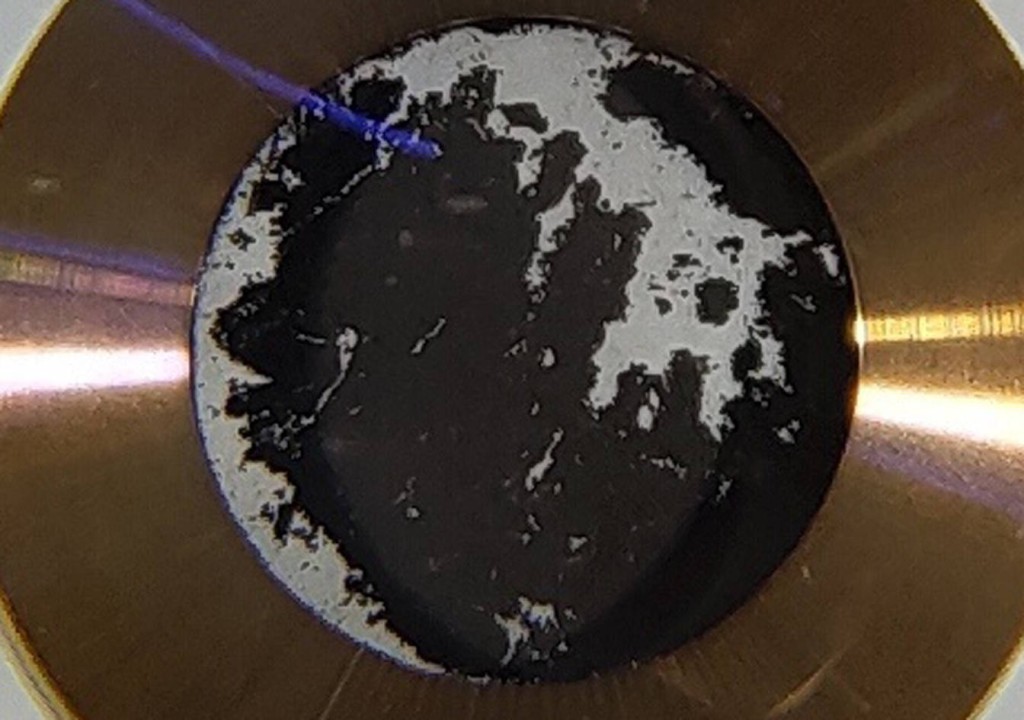 嫦娥五号带回地球的月壤样本之一