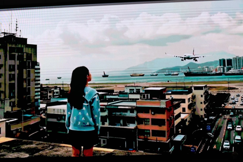 莫文蔚透露在九龍城長大，每日抬頭看到飛機飛過。