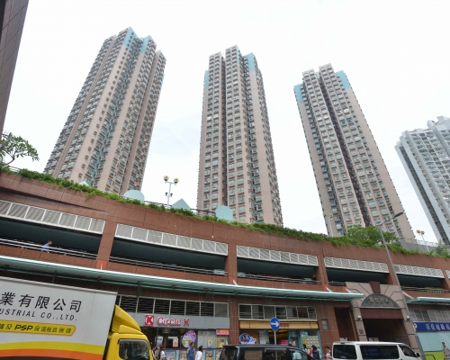 屯門寶怡花園連天台戶,以520萬市價沽。