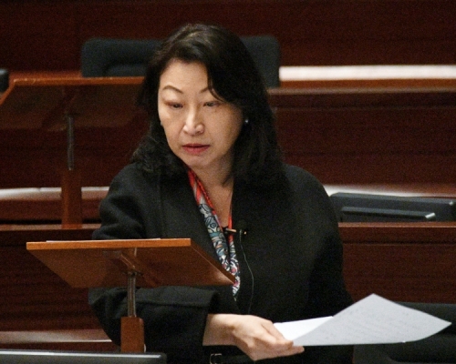 鄭若驊強調律政司是按證據、法律及檢控守則作出檢控決定。資料圖片