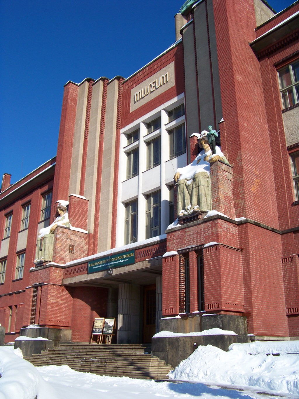 這批寶藏將於東波希米亞博物館展出。維基百科