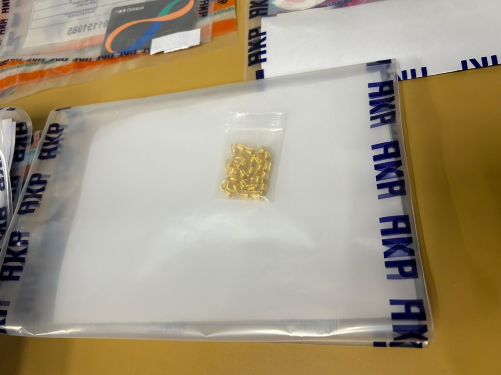 警方正追緝部份金鏈。 警方正追緝部份金鏈。