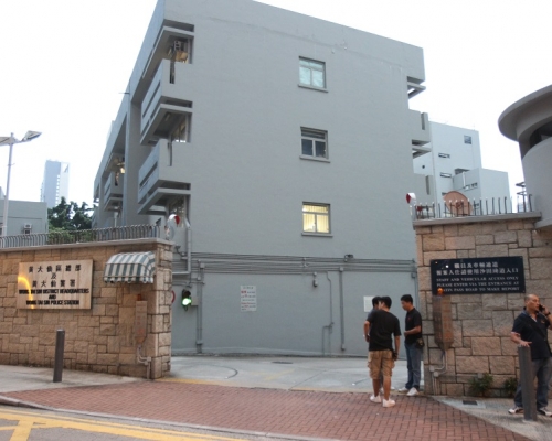 警方趕至現場,截獲一名年約30歲、手臂有紋身的男子。
