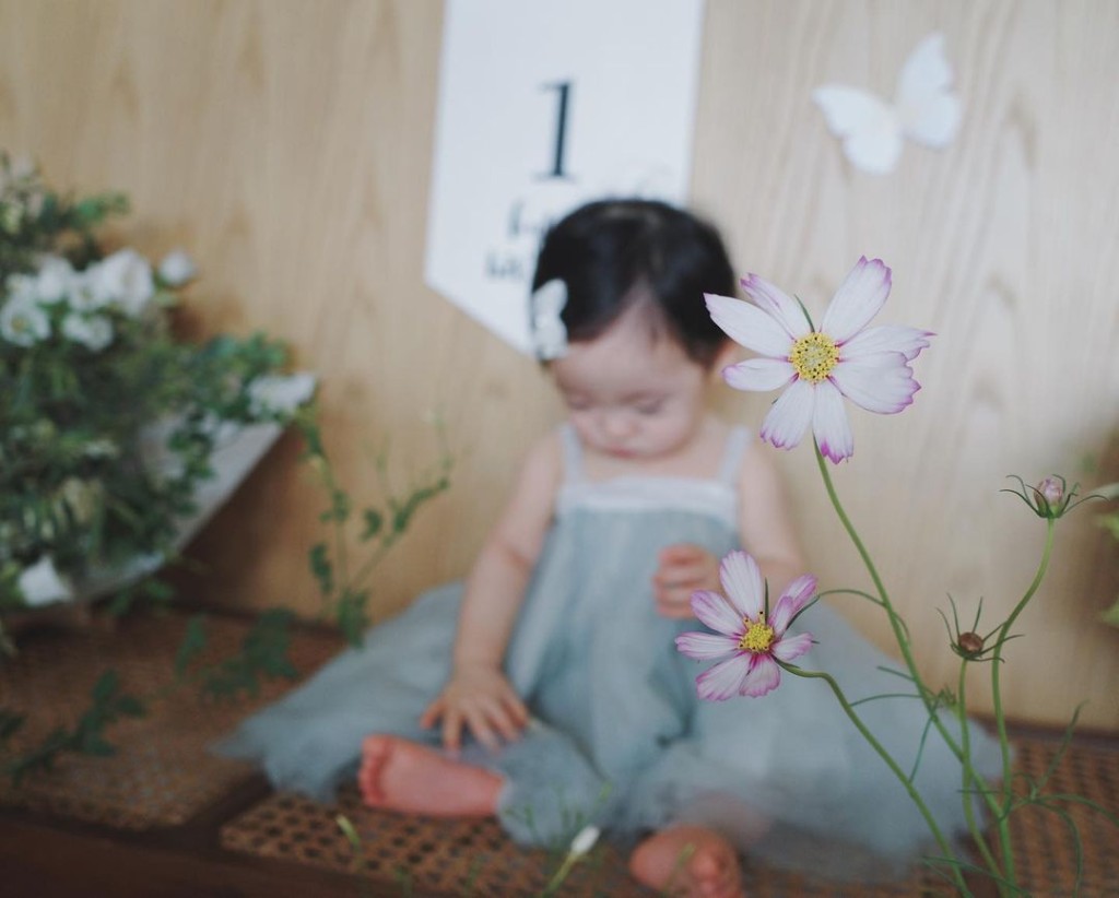 余文樂的囡囡已經1歲大。