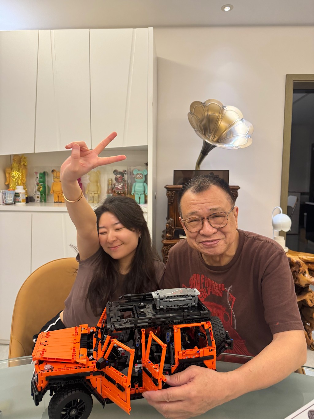 許惠菁說爸爸不嬲硬淨,有時都忽略咗佢,有少少後悔! 許惠菁說爸爸不嬲硬淨,有時都忽略咗佢,有少少後悔!