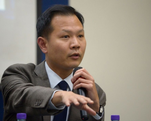 郭榮鏗透露,美國憂修例後,在港國民會被扣留,送往內地。 資料圖片