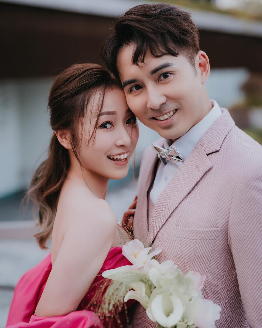 黃美棋鍾健威在結婚前夕派福利。