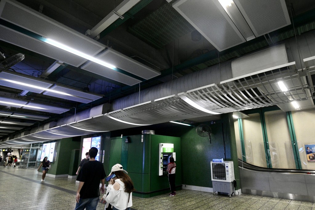 港鐵鼓勵每一位員工及市民投票。 港鐵鼓勵每一位員工及市民投票。