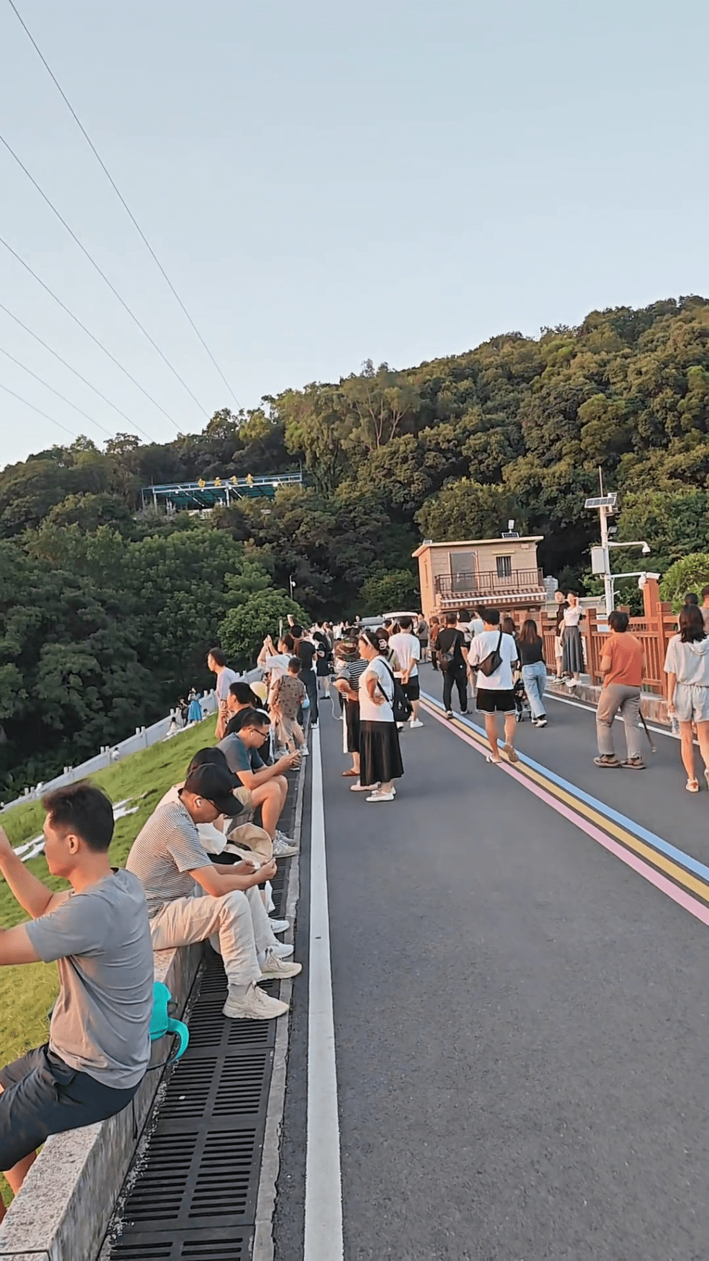 广州白云山高空飞索。