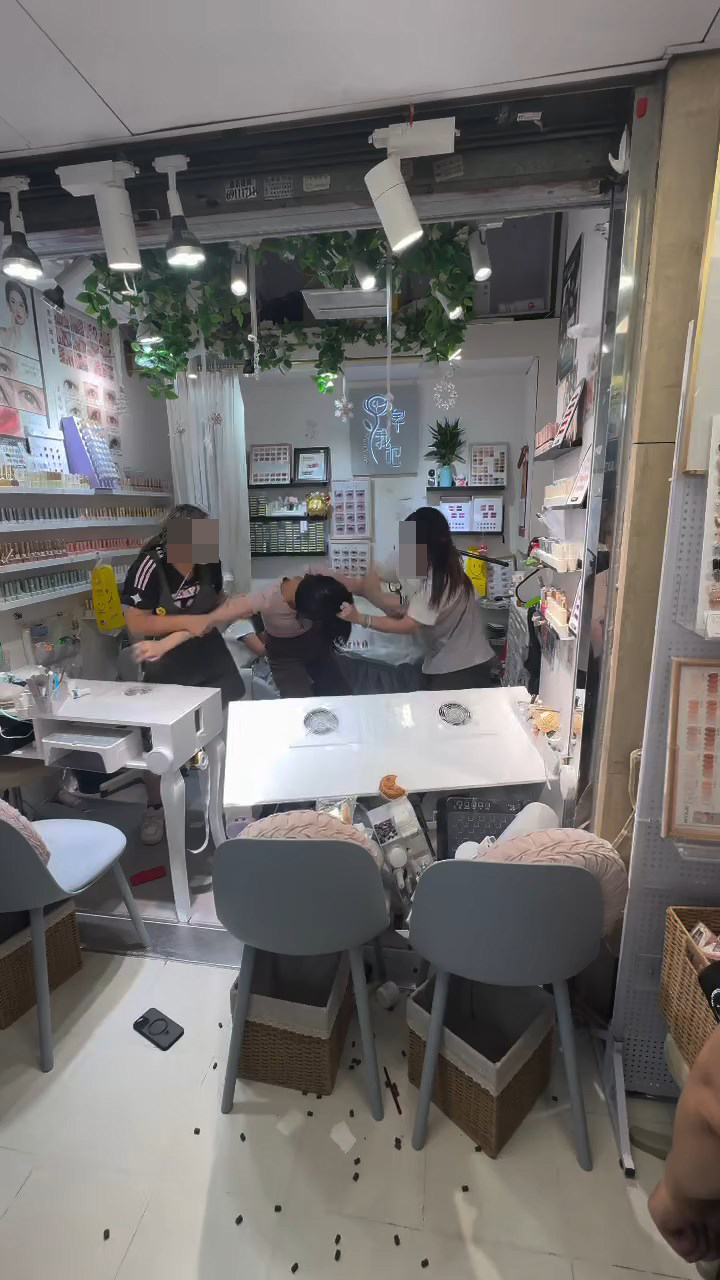 現場一片混亂。07._.81@Threads片段截圖 現場一片混亂。07._.81@Threads片段截圖