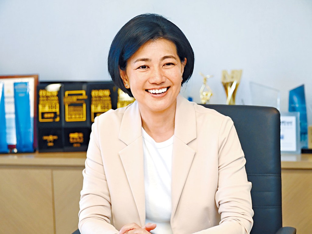 梁颕宇预测，中国未来20年将继续是全球最大的医疗投资市场之一。