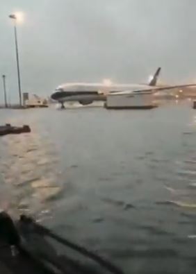 網傳北京大興機場停機坪昨日出現嚴重水浸。