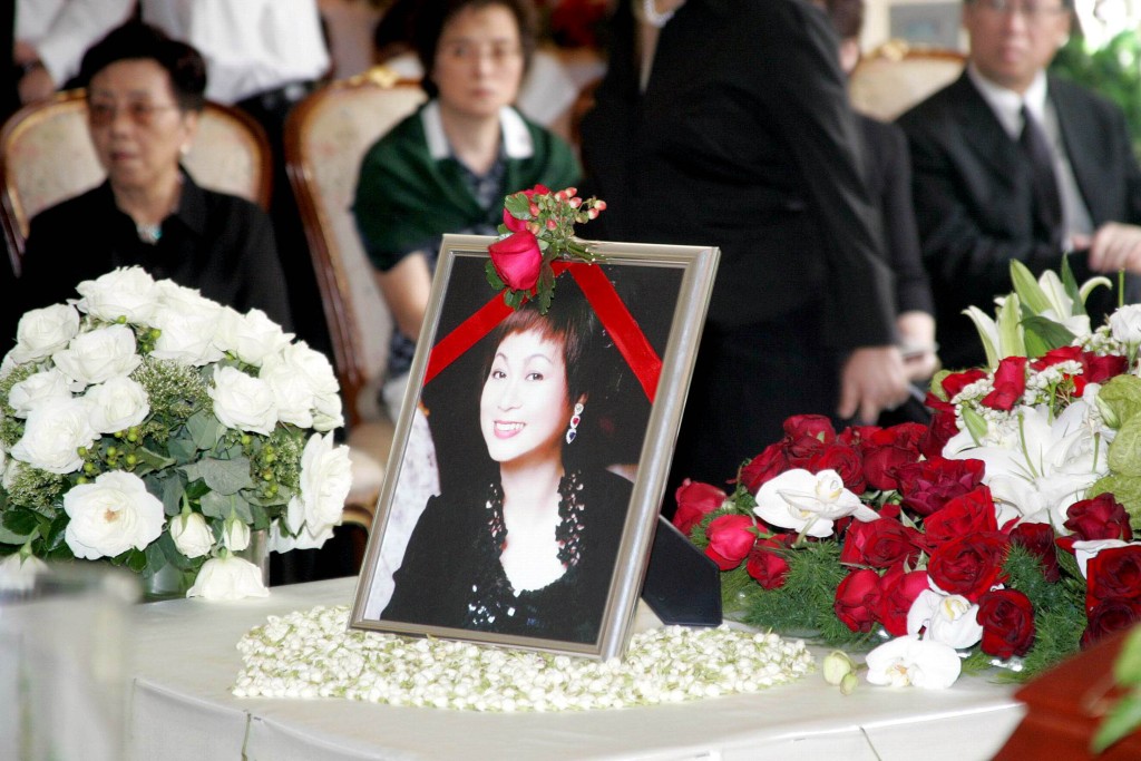 陳儀馨是拿督夫人，2006年離世時，喪禮非常盛大。