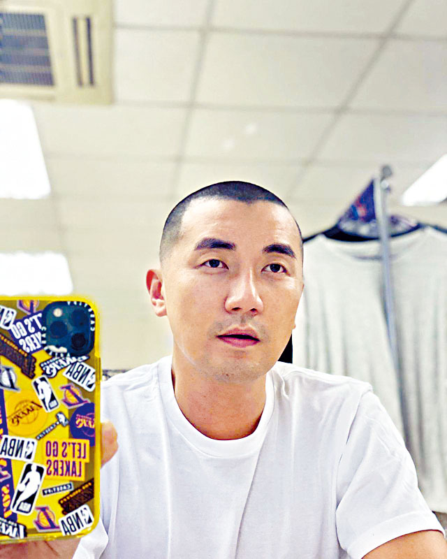 Tony的光頭造型獲讚。