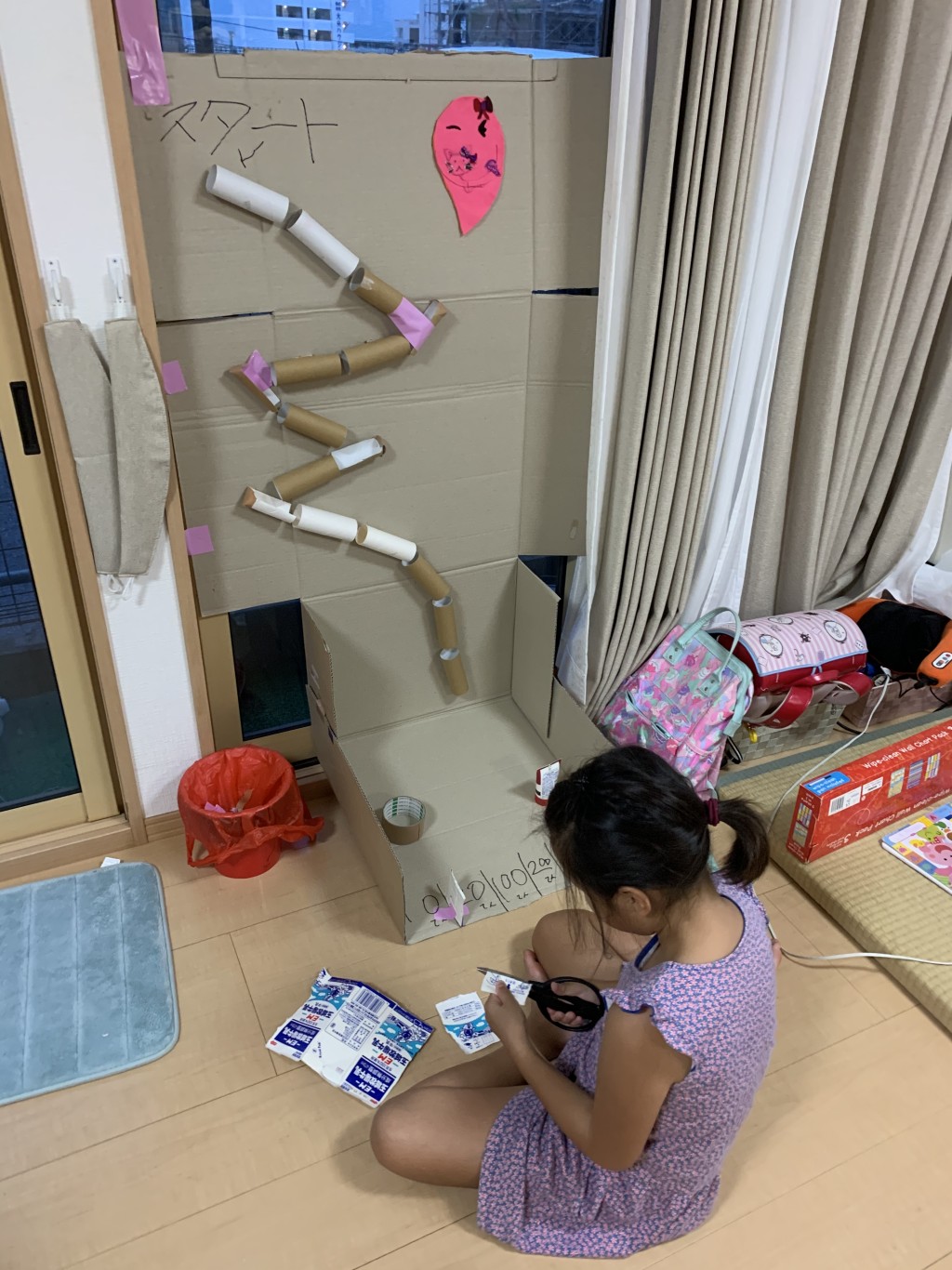 Amy指「一戶建」適合孩子較年幼的家庭,因為小孩經常在家中跑跳的話,當地公寓的鄰居會投訴。 Amy指「一戶建」適合孩子較年幼的家庭,因為小孩經常在家中跑跳的話,當地公寓的鄰居會投訴。