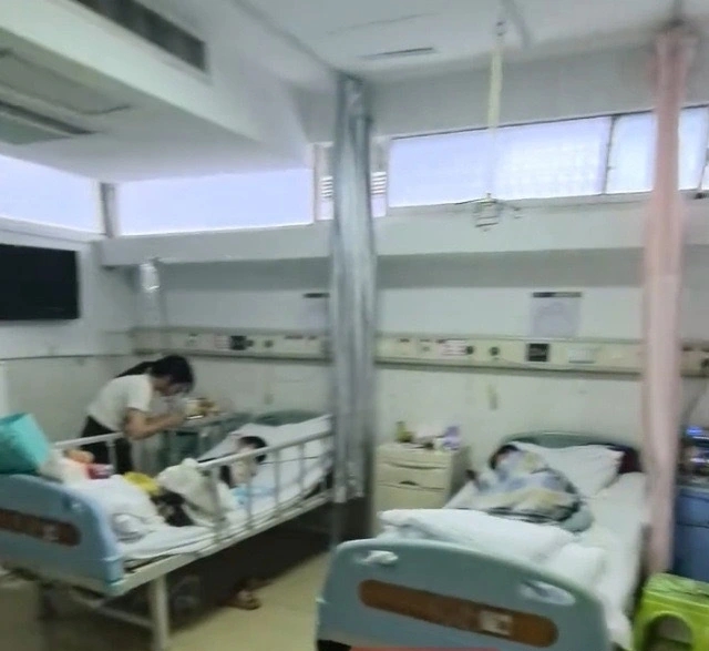 貴州多名兒童吃三文治疑食物中毒。 極目新聞 貴州多名兒童吃三文治疑食物中毒。 極目新聞