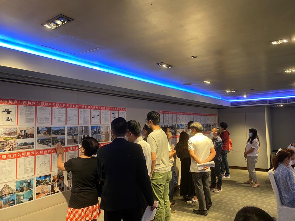 佐敦無契樓兩組客爭購，509萬拍出低市價兩成。