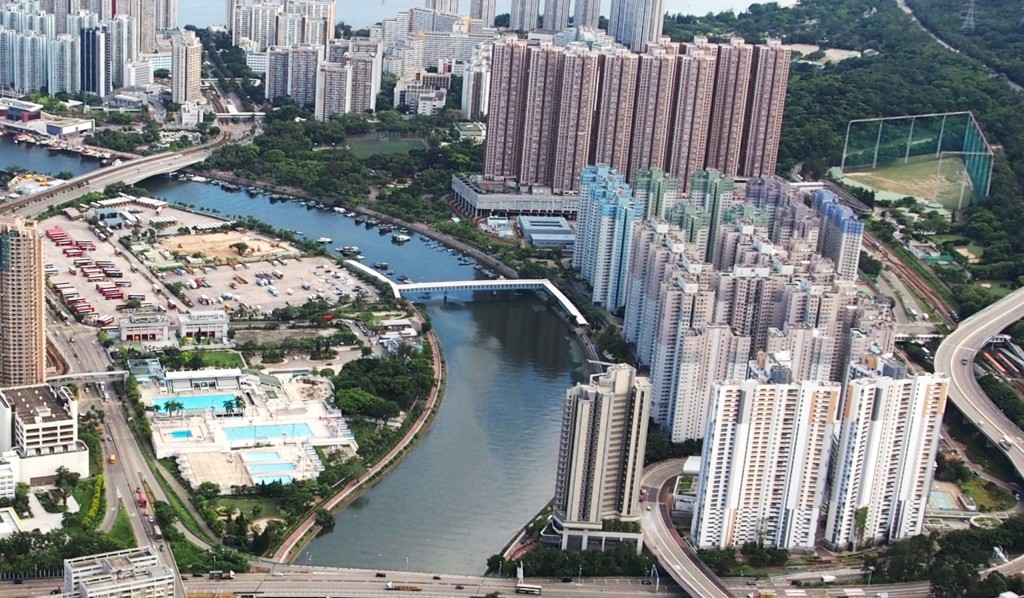 新地在今年11月奪港鐵屯門第16區站第一期物業發展項目。