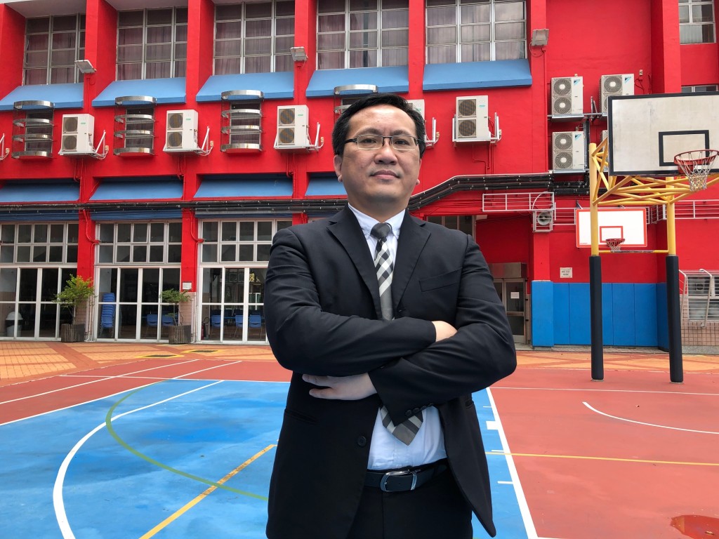 賴俊榮建議局方借助辦學團體力量,將辦學團體自身舉辦的AI專業培訓納入時數計算。資料圖片 賴俊榮建議局方借助辦學團體力量,將辦學團體自身舉辦的AI專業培訓納入時數計算。資料圖片