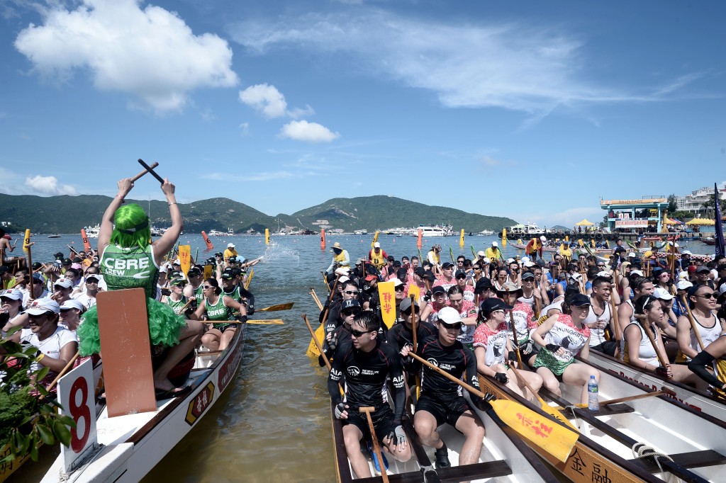 /赤柱國際龍舟錦標賽是本地最具規模的龍舟比賽,賽況相當緊湊。 /赤柱國際龍舟錦標賽是本地最具規模的龍舟比賽,賽況相當緊湊。
