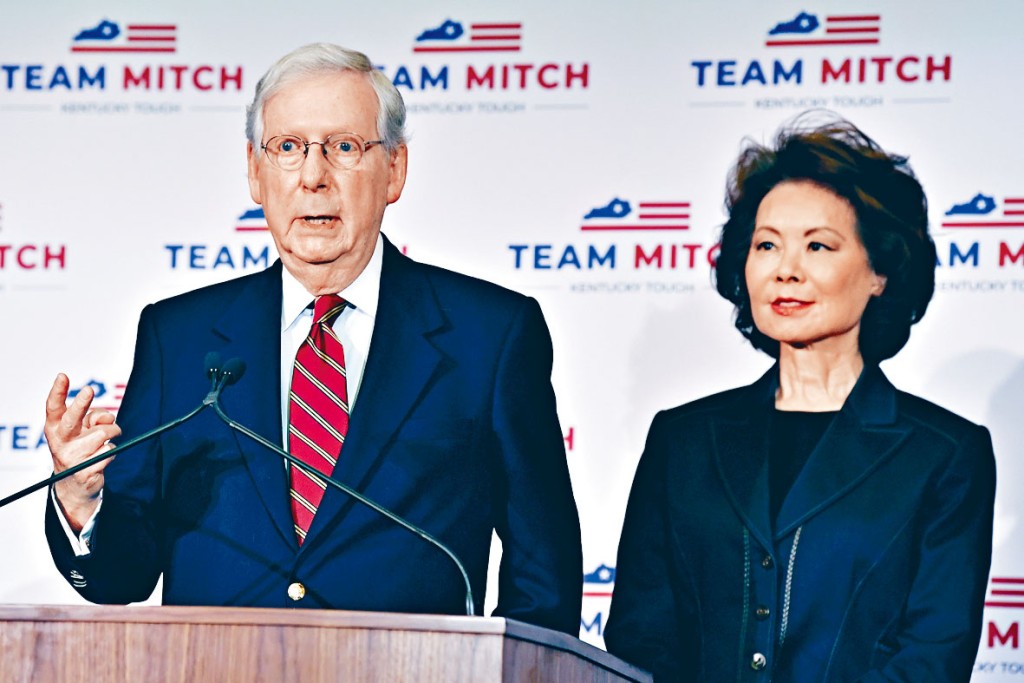 麦康奈尔与前运输部长妻子赵小兰。