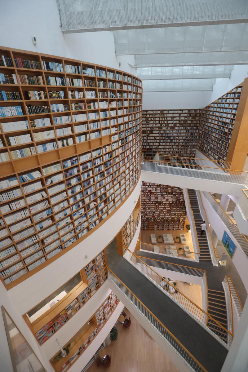 深圳中大圖書館。