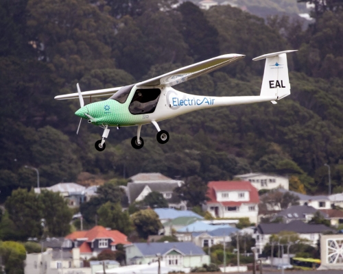 載人電動飛機首次飛越紐西蘭海峽。AP圖片