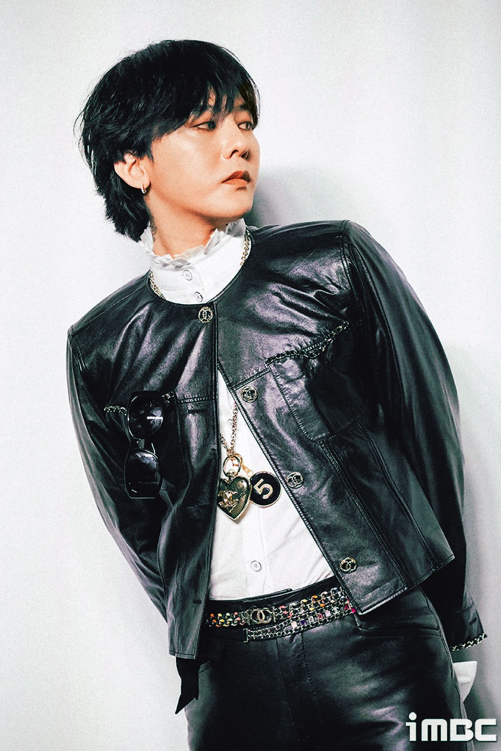 6月時，GD已約滿YG，但YG昨被爆9月再續「G-Dragon」商標10年。