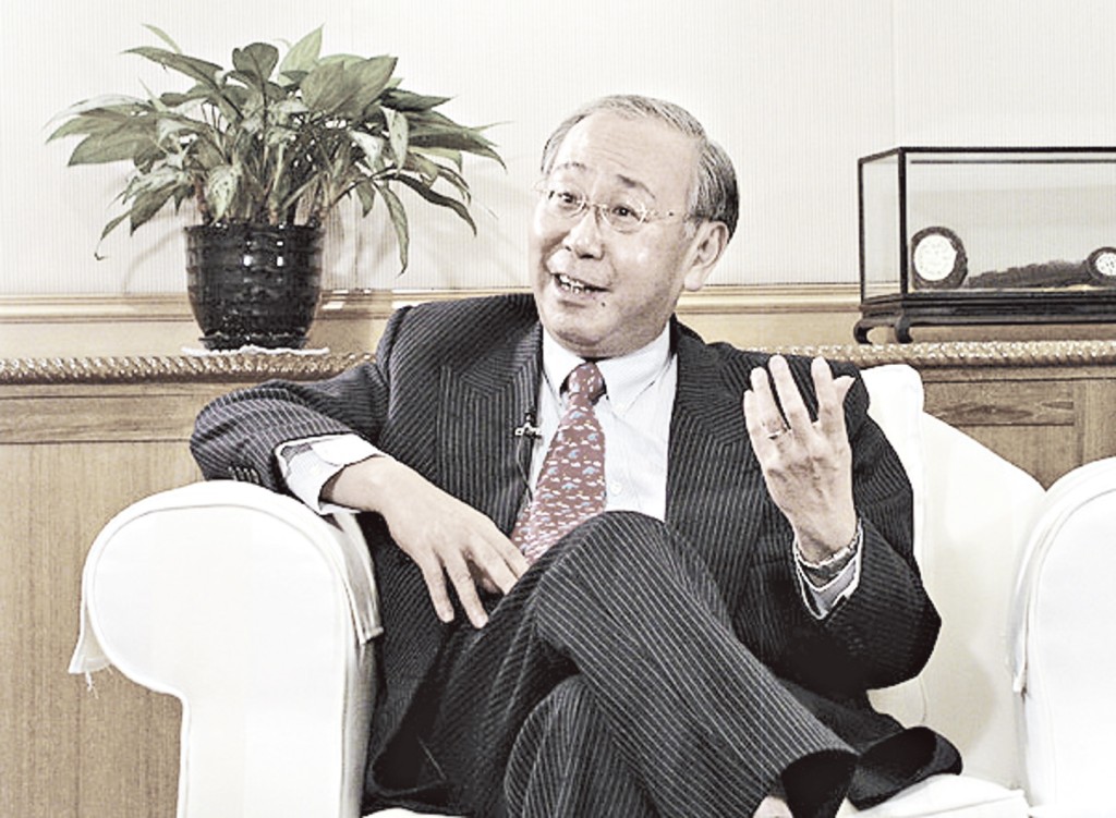 前政務司司長許仕仁因病離世，享年77歲。