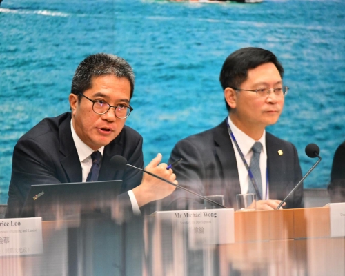 黃偉綸指樂見增加撥款有助緩和社會緊張