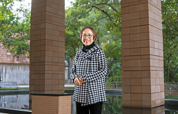 香港大學社會工作及社會行政學系榮休教授 陳麗雲