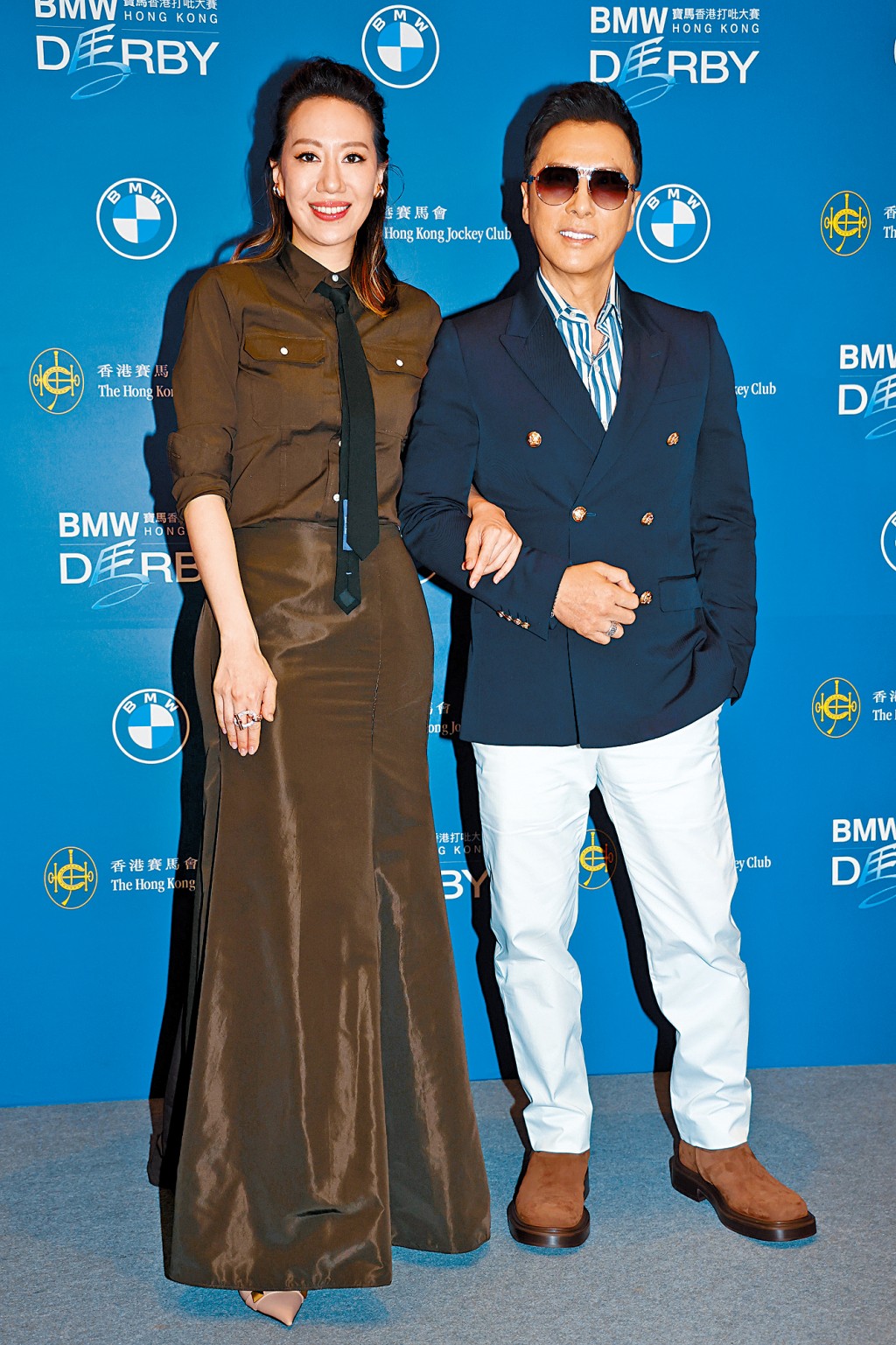 甄子丹攜太太汪詩詩出席盛事，透露新馬未到港亦未構思名字。