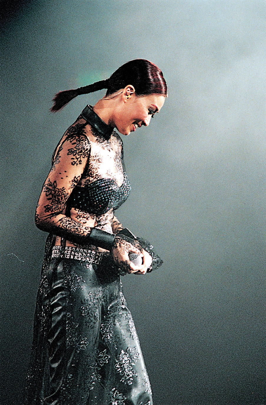 那英2001年在紅館舉行演唱會，是首個在紅館開Show的內地歌手。