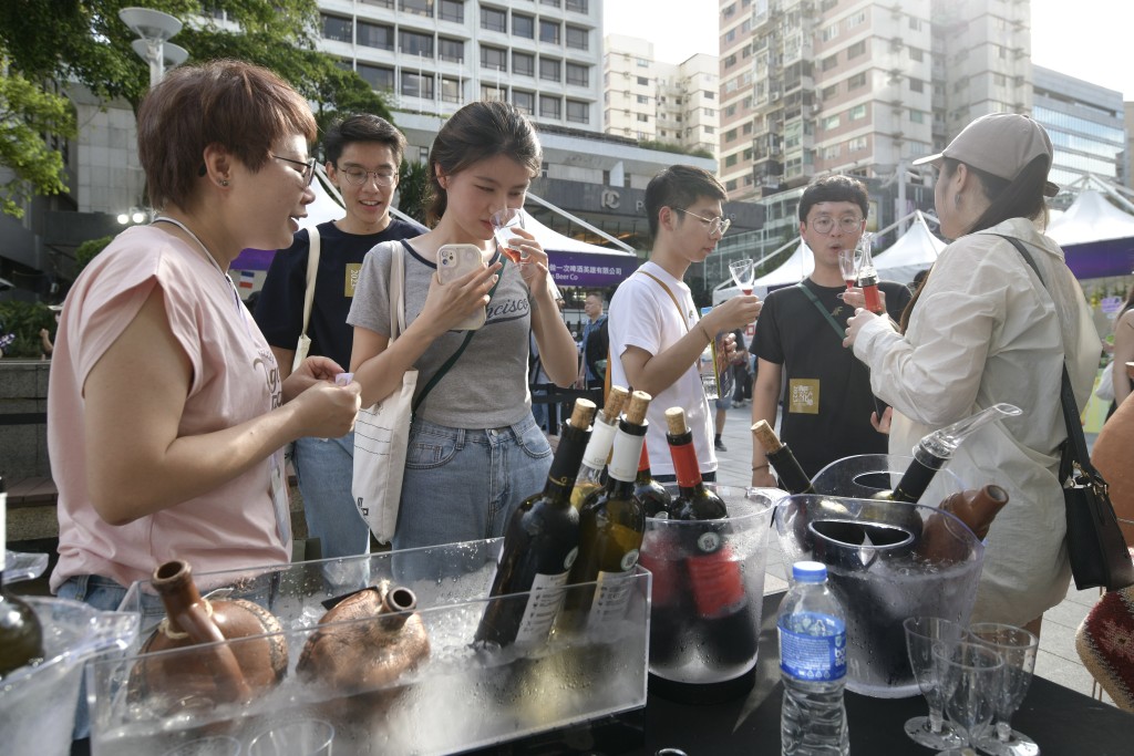 大會亦特設「品酒優惠開心套票」，套票包括3張飲品券。陳浩元攝