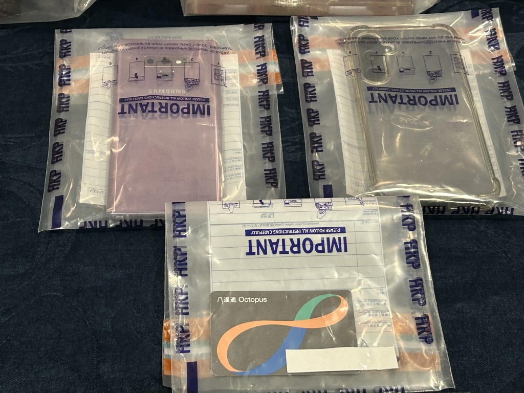 涉案一批手提電話。 涉案一批手提電話。
