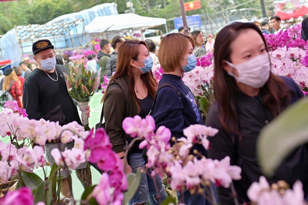 陳肇始宣布，農曆年宵花市在原地重開。資料圖片