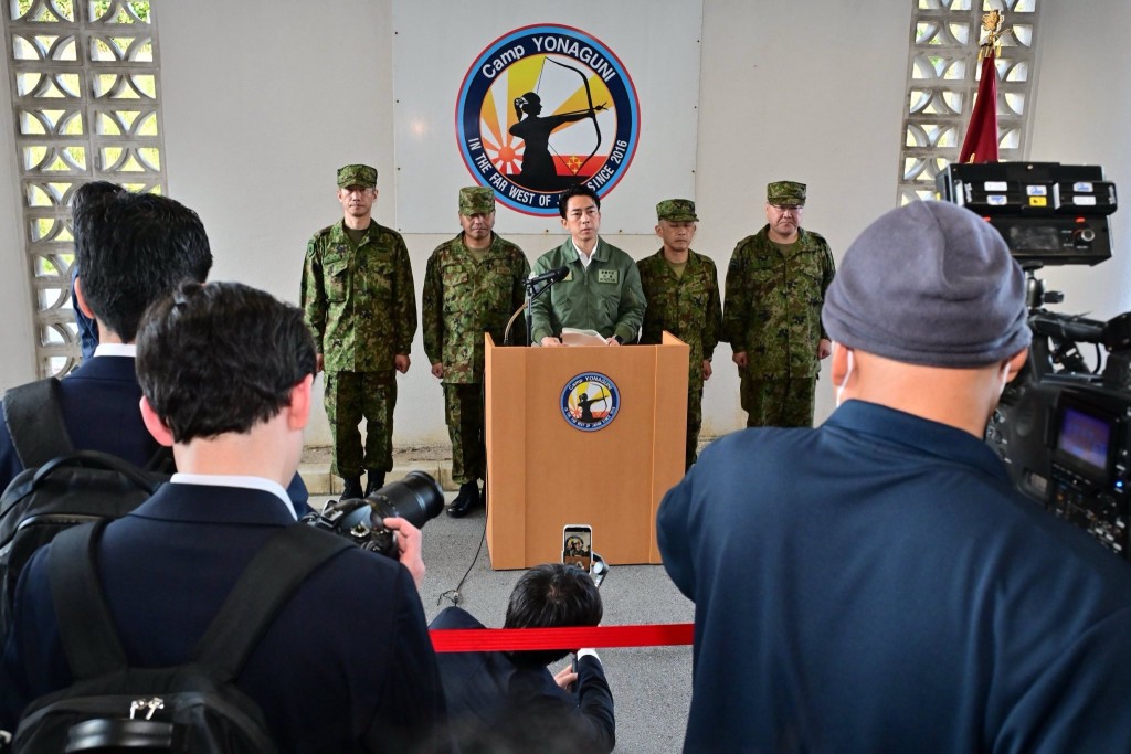 小泉表示，在與那國町部署導彈的計畫如預期進行中。 X@shinjirokoiz　　