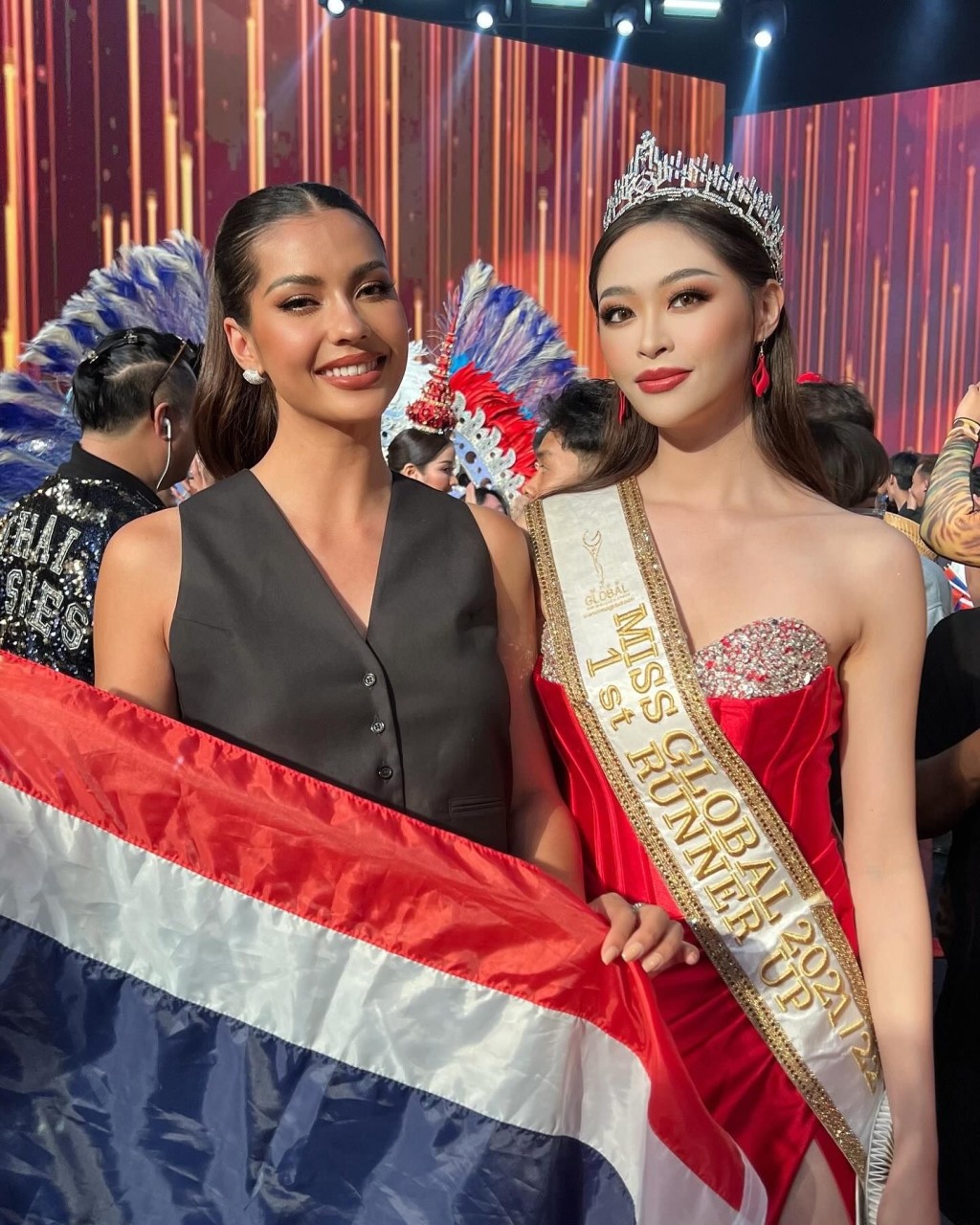 马来西亚女星林雪卉（右）是Miss Global 2021/2022（世界环球国际小姐）第二名。