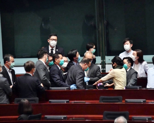 朱凱廸被趕離場。